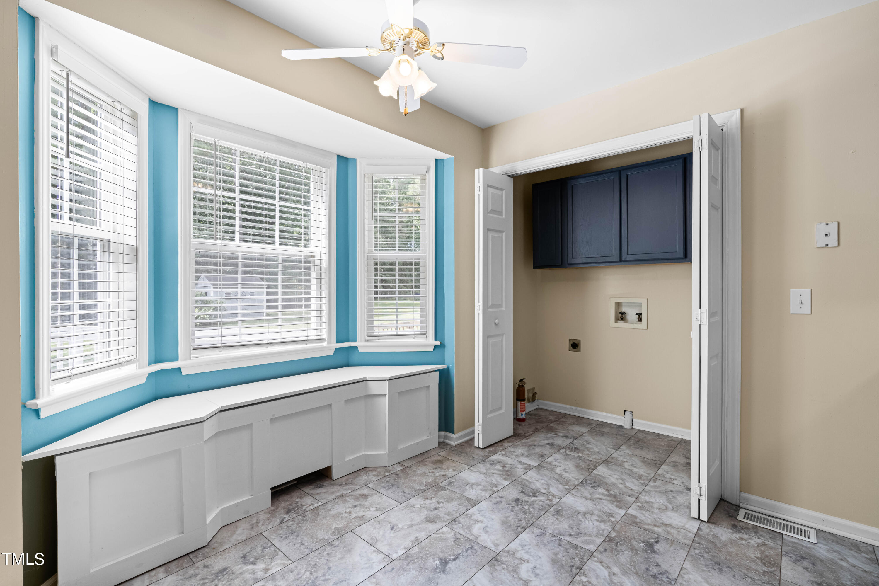 320 Amber Lane Willow Spring, NC 27592 - Photo 6 of 16 a very nice looking room with a large window