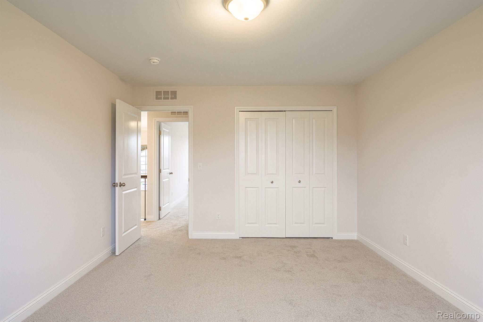 21941 Rustic Drive Macomb, MI 48044 - Photo 33 of 52 Gallery Image 33