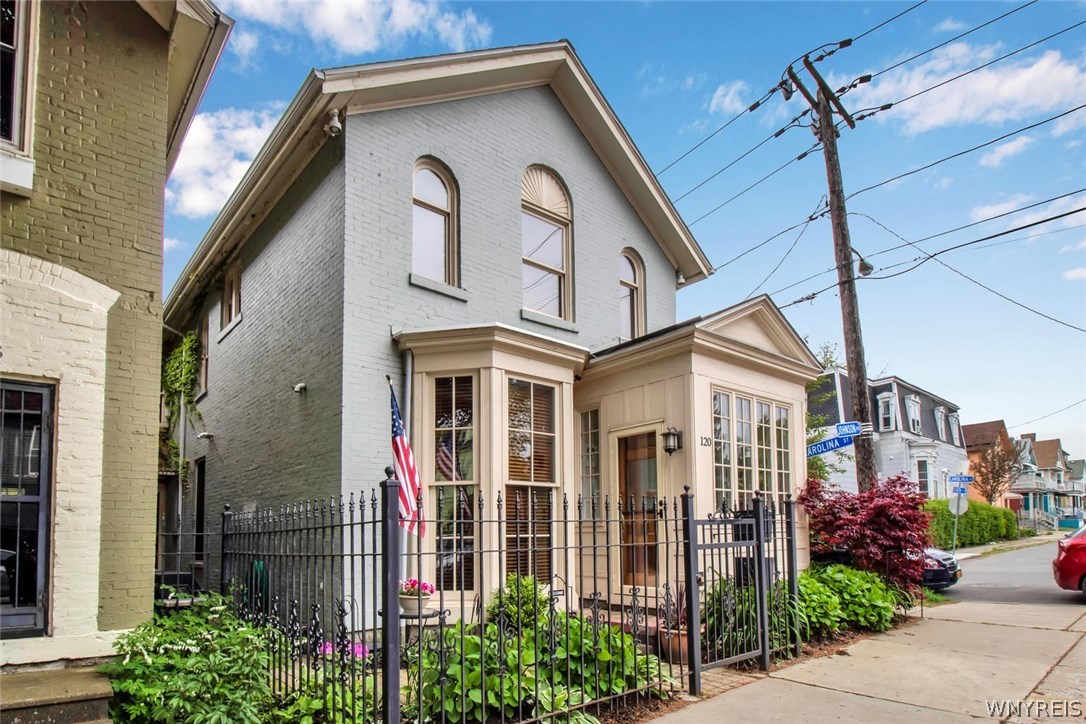 120 Johnson Park Buffalo, NY 14201 - Photo 2 of 36