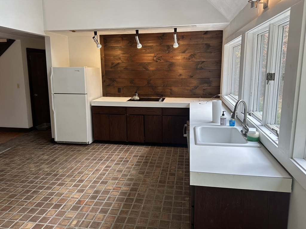 332 Old Littleton Road Harvard, MA 01451 - Photo 13 of 31 a view of bathroom with bathtub and shower