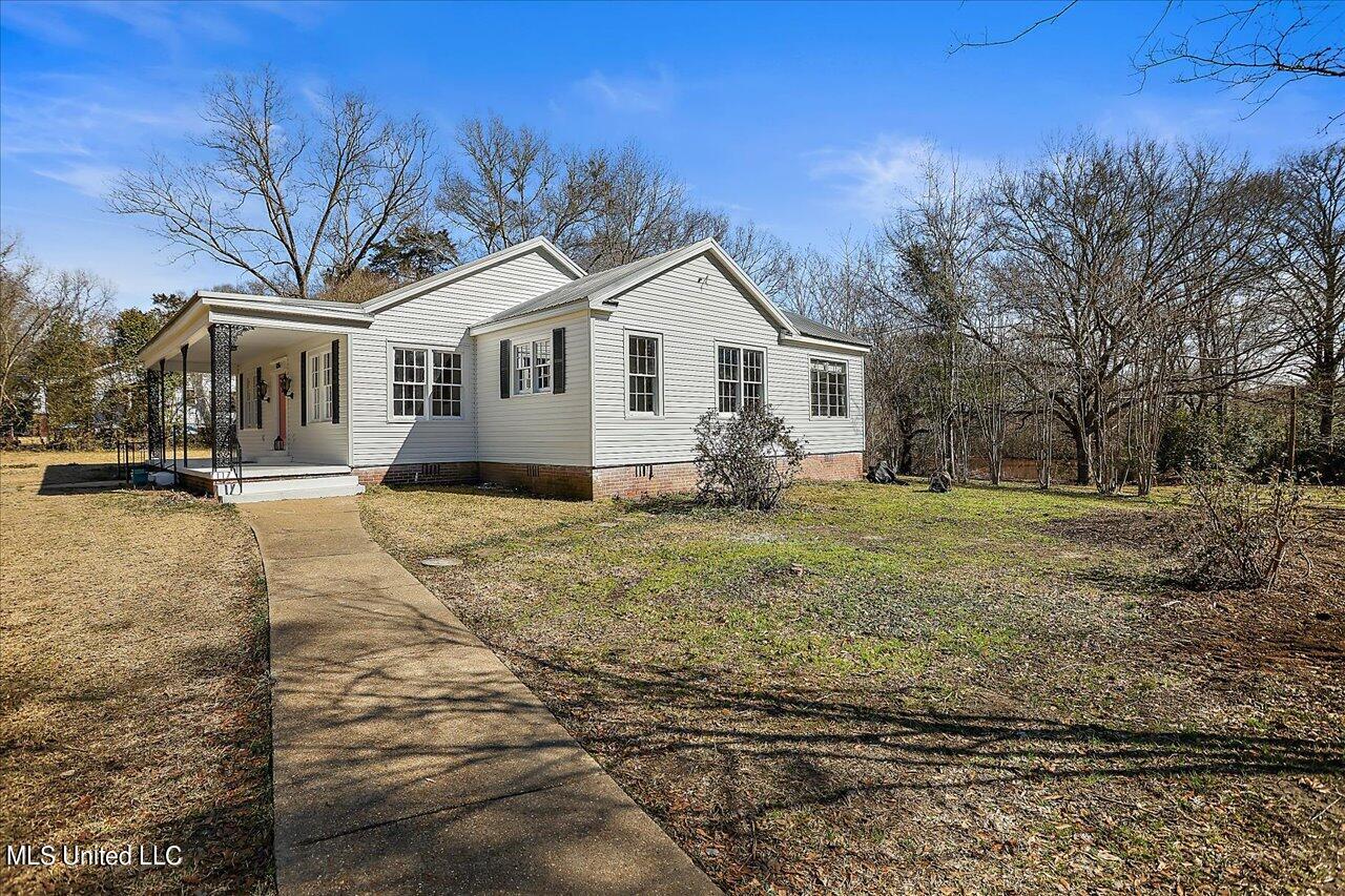 1256 Pocahontas Road Flora, MS 39071 - Photo 7 of 53 07-1256 Pocahontas Rd