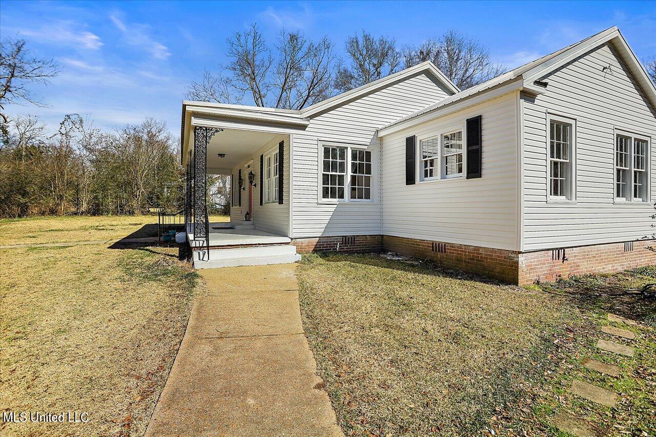 1256 Pocahontas Road Flora, MS 39071 - Photo 8 of 53 08-1256 Pocahontas Rd