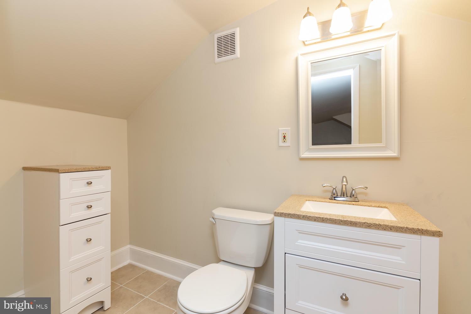 154 Neal Road Coatesville, PA 19320 - Photo 11 of 38 2nd floor powder room