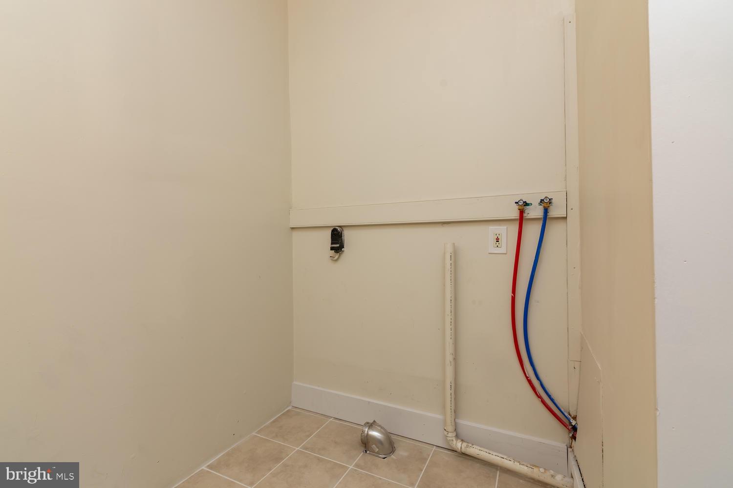 154 Neal Road Coatesville, PA 19320 - Photo 23 of 38 1st floor laundry