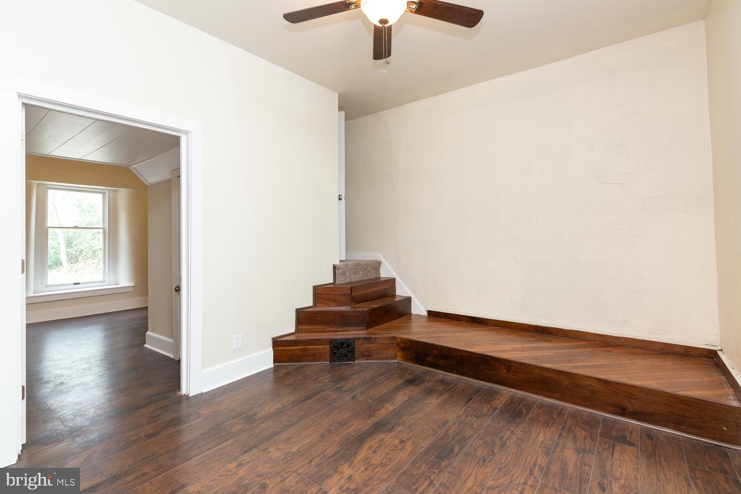 154 Neal Road Coatesville, PA 19320 - Photo 32 of 38 Living room