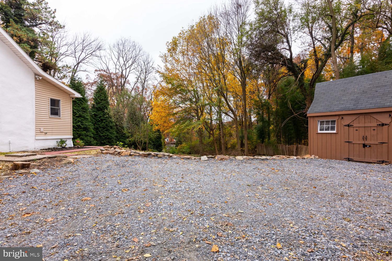 154 Neal Road Coatesville, PA 19320 - Photo 6 of 38 Parking enough for 4 cars!