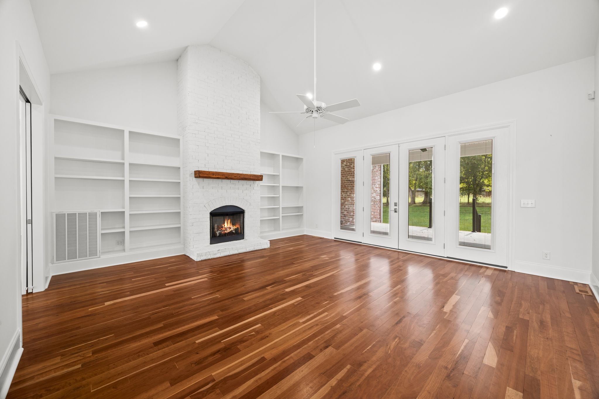 808 North Main Street Mount Pleasant, TN 38474 - Photo 5 of 91