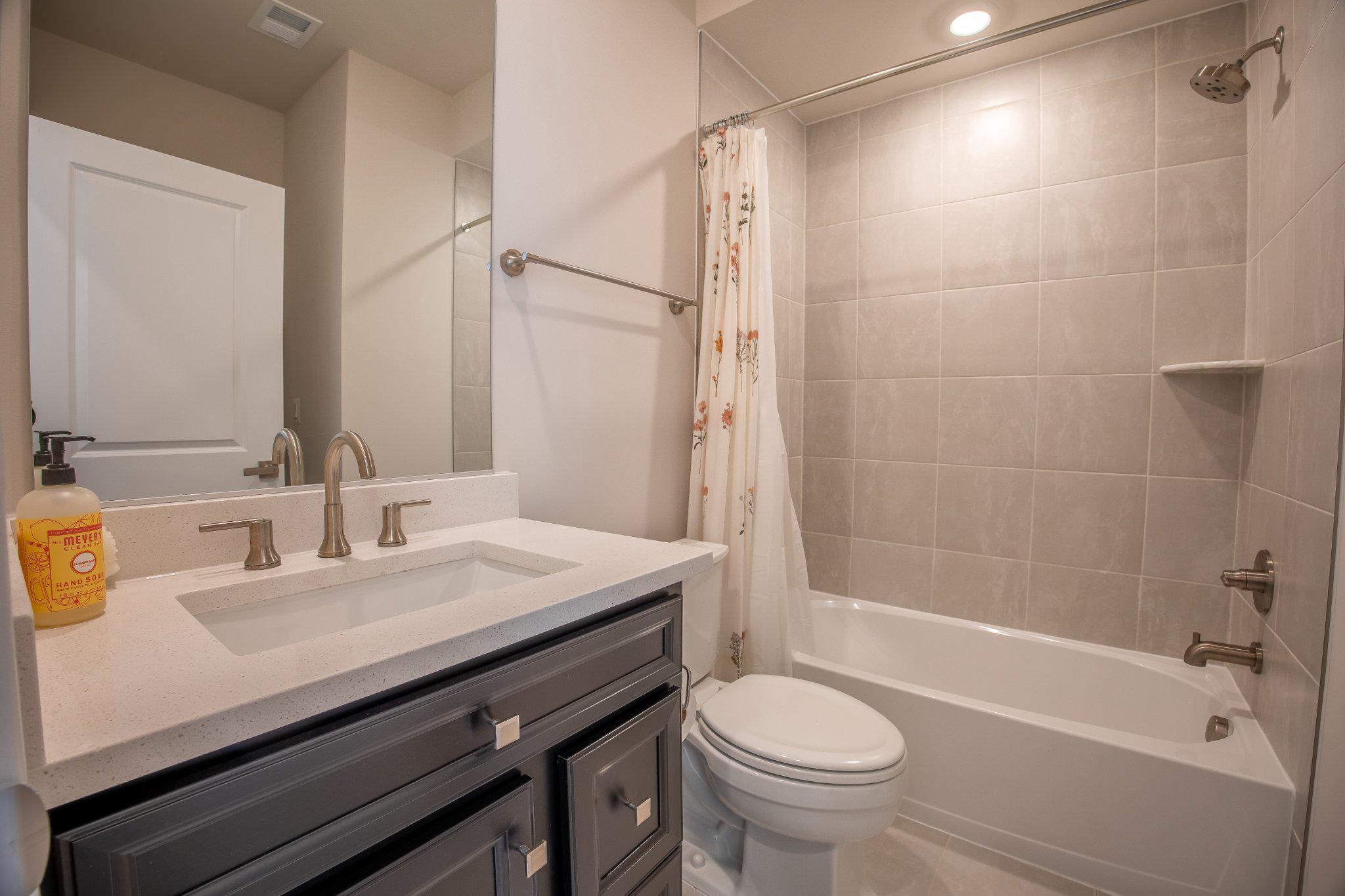 5313 8th Road South Arlington, VA 22204 - Photo 15 of 50 1st Floor full bath