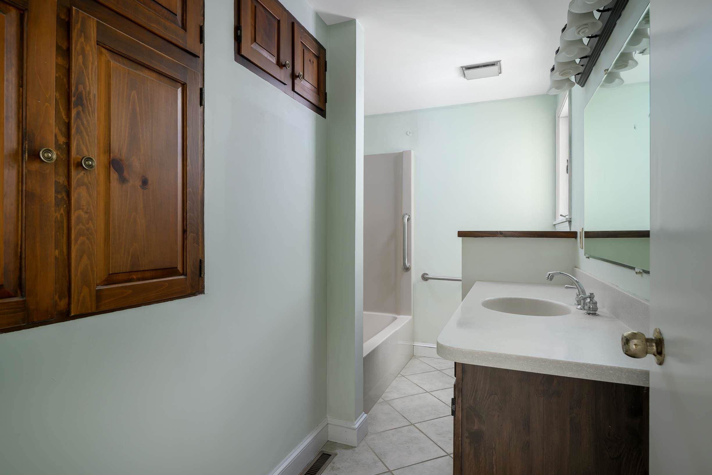 34 Captain Thomas Road Ogunquit, ME 03907 - Photo 15 of 30 Gallery Image 15