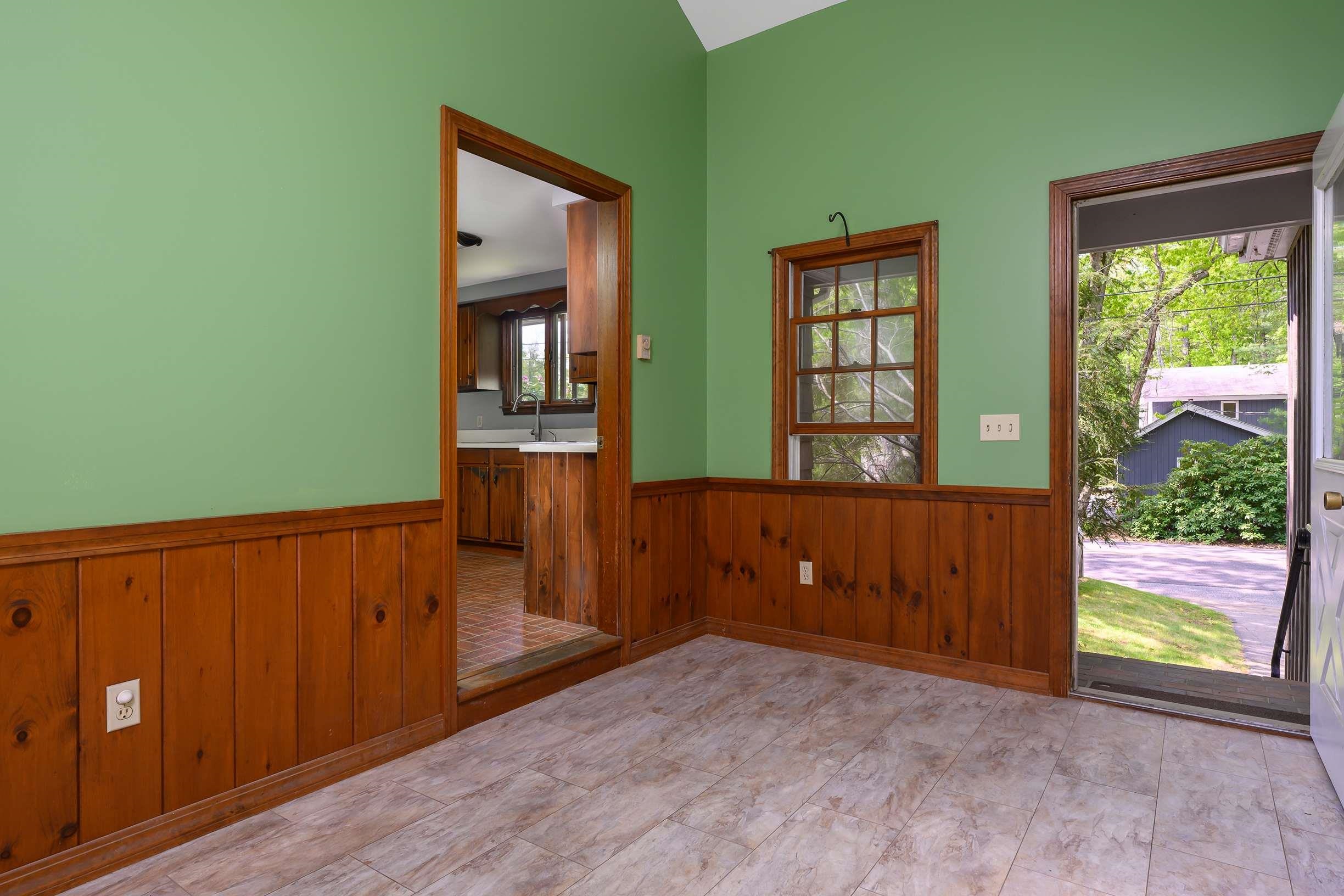 34 Captain Thomas Road Ogunquit, ME 03907 - Photo 17 of 30 Gallery Image 17