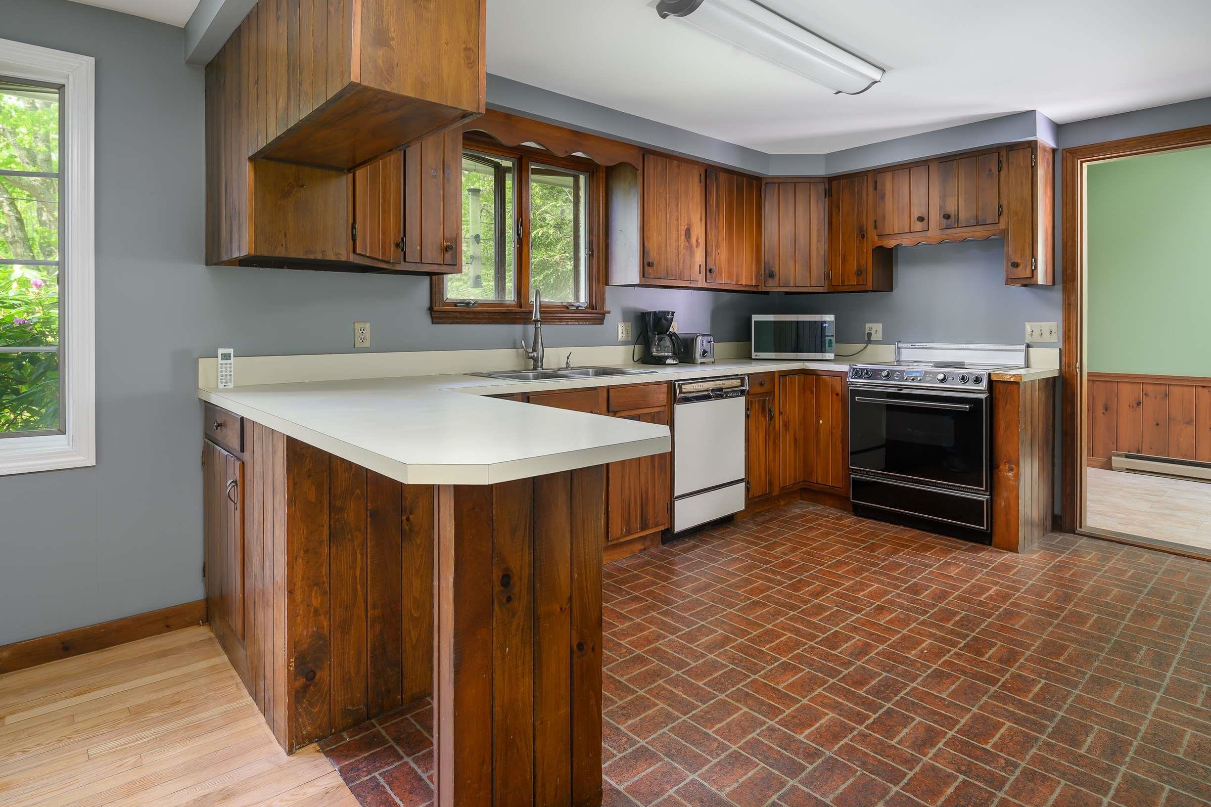 34 Captain Thomas Road Ogunquit, ME 03907 - Photo 6 of 30 Gallery Image 6