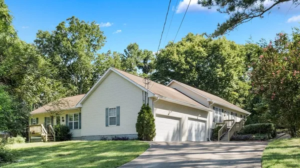 $2,100 | 2642 Hibbitts Road, Nashville, TN 37214