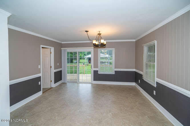1265 Scott Road Rocky Point, NC 28457 - Photo 17 of 40 Dining