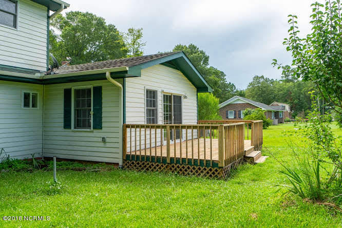 1265 Scott Road Rocky Point, NC 28457 - Photo 28 of 40 Rear Deck