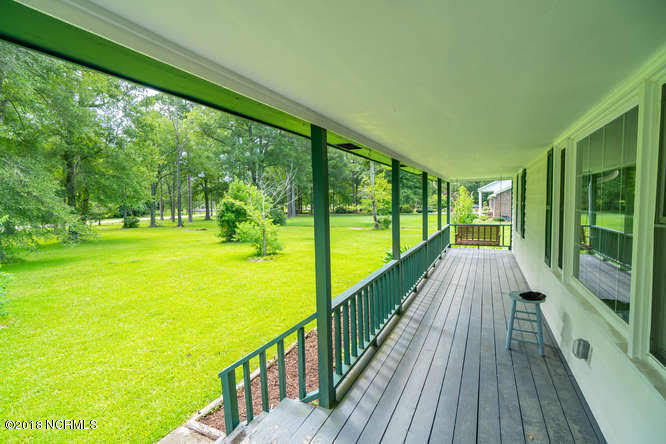 1265 Scott Road Rocky Point, NC 28457 - Photo 4 of 40 Porch