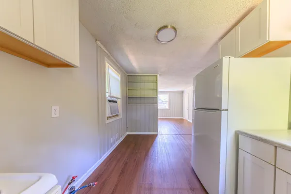 $1,300 | 410 B Ewing Drive, Nashville, TN 37207