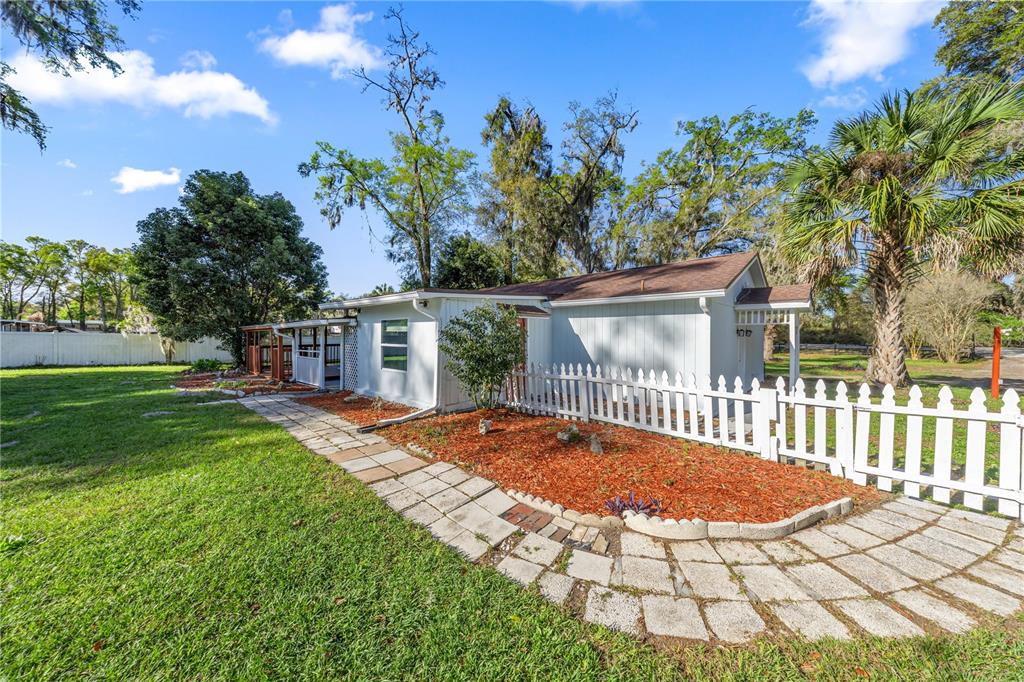 895 Southwest 80th Avenue Ocala, FL 34481 - Photo 27 of 36