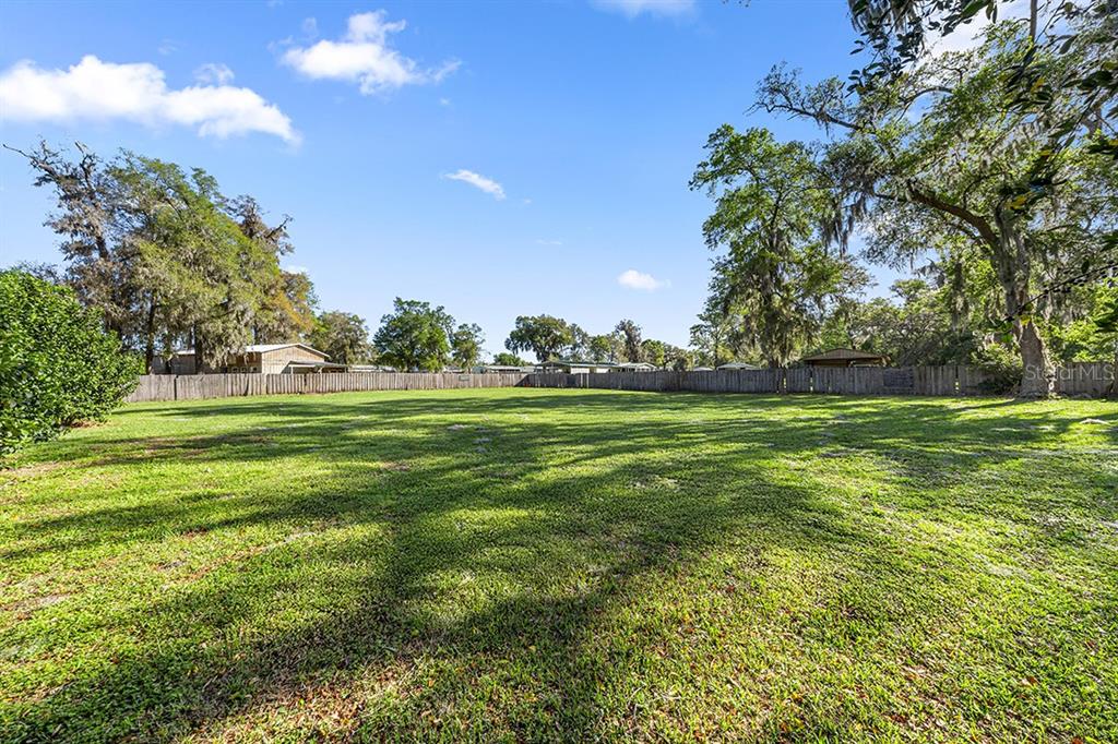 895 Southwest 80th Avenue Ocala, FL 34481 - Photo 34 of 36