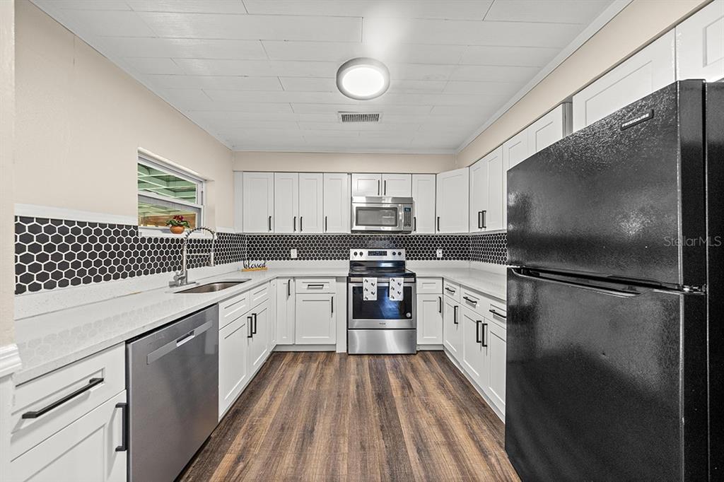895 Southwest 80th Avenue Ocala, FL 34481 - Photo 7 of 36