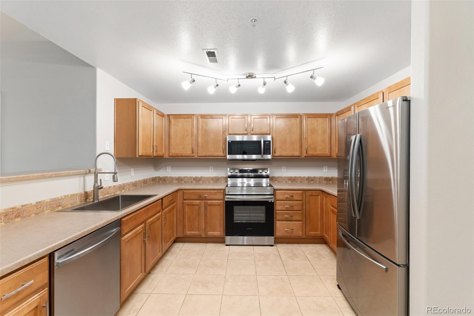 5480 Allison Street, Unit 101 Arvada, CO 80002 - Photo 8 of 24