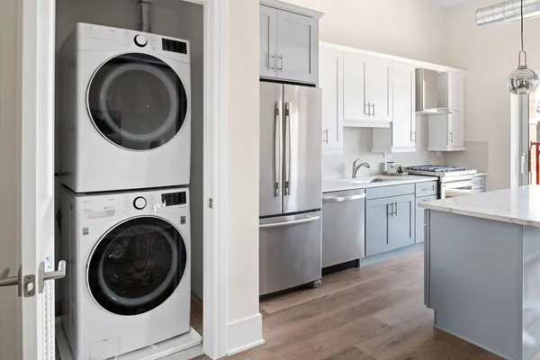$3,395 | 1609 North Rutherford Avenue, Unit 106, Chicago, IL 60707