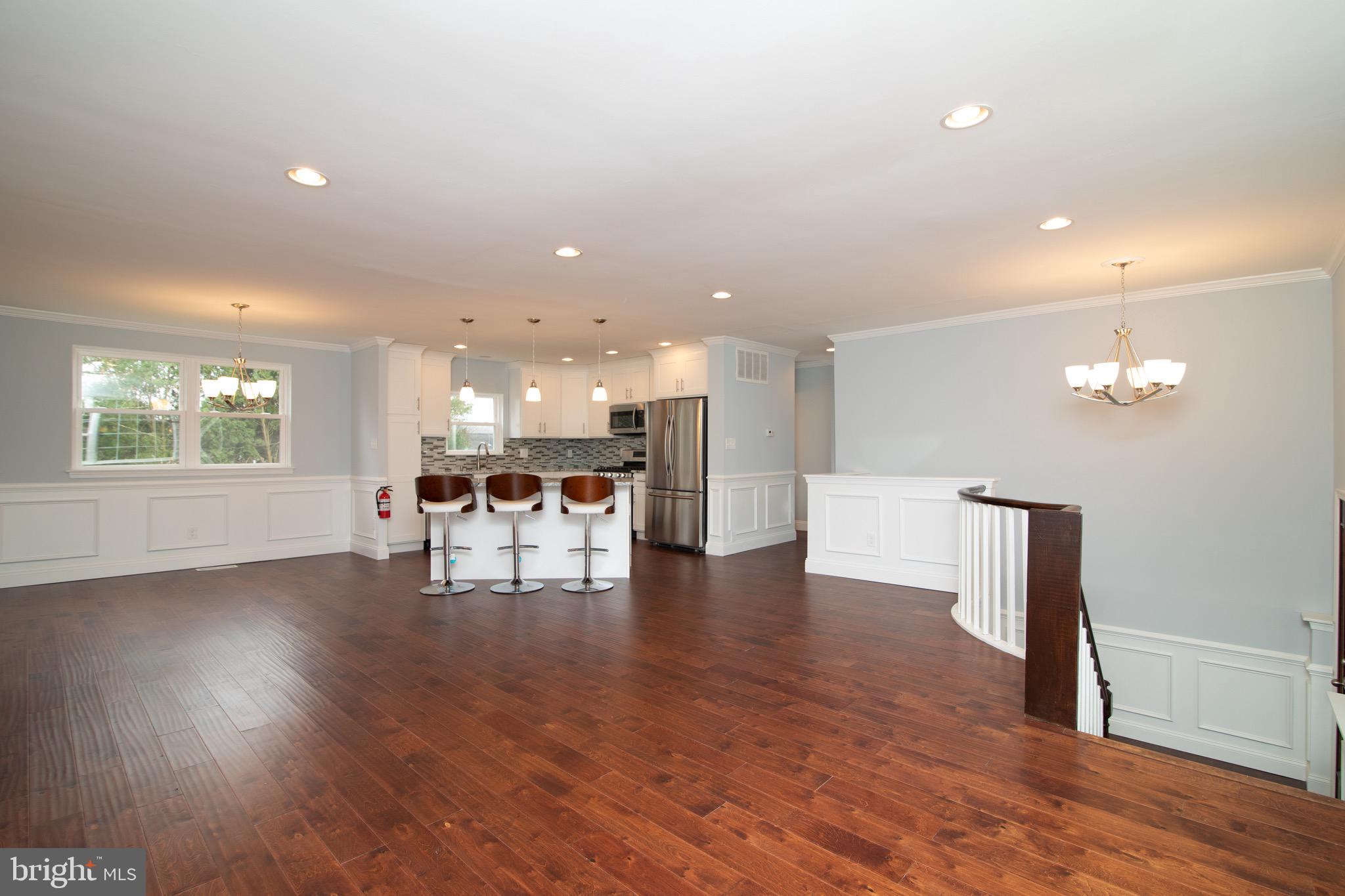 1062 Winslow Road Williamstown, NJ 08094 - Photo 4 of 38 Living Room