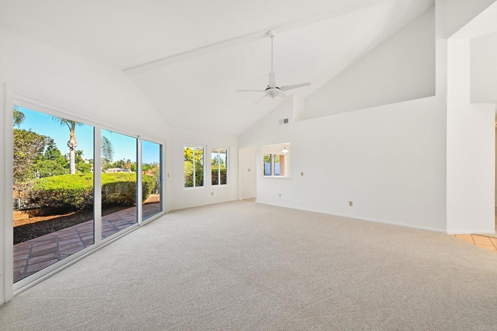 1242 Rue St Moritz San Marcos, CA 92078 - Photo 10 of 38 Gallery Image 10
