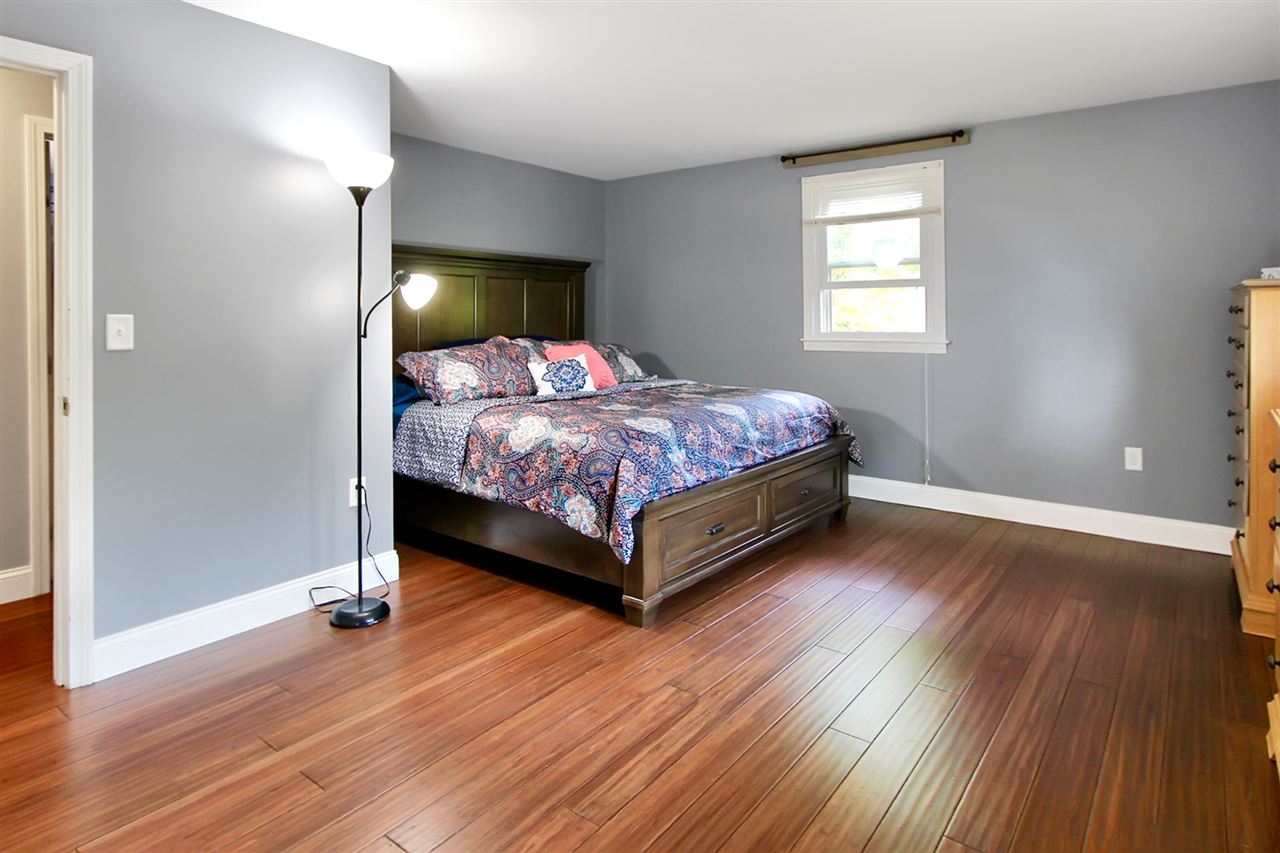 12 Warton Road Nashua, NH 03062 - Photo 11 of 34