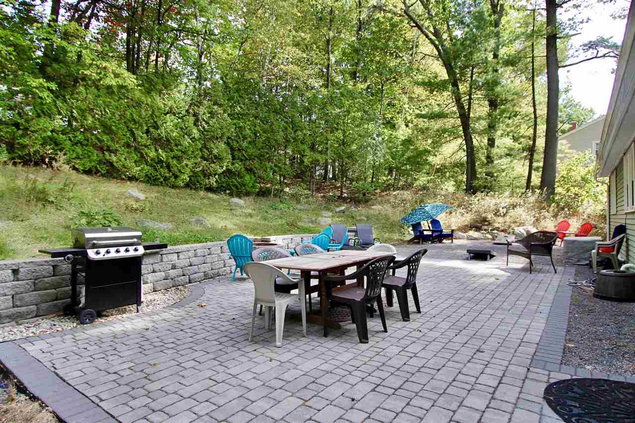 12 Warton Road Nashua, NH 03062 - Photo 33 of 34