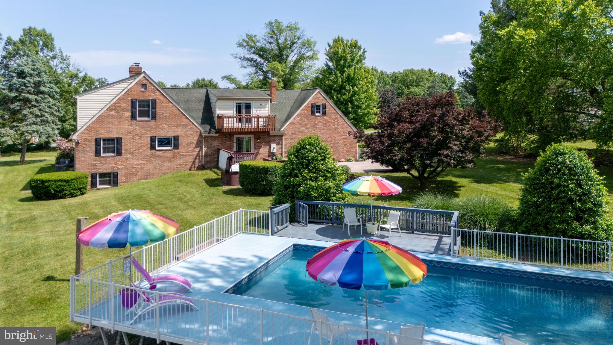 10724 Powell Road Thurmont, MD 21788 - Photo 3 of 77 1 year old $50,000 pool