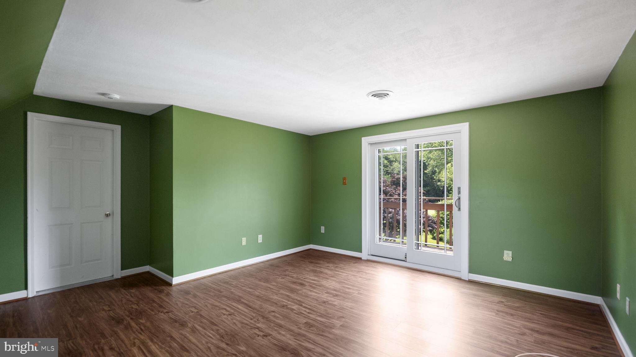 10724 Powell Road Thurmont, MD 21788 - Photo 43 of 77 primary sitting room opens to small balcony