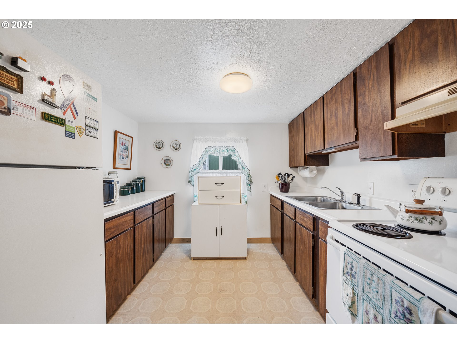 2180 Bayview Road West Netarts, OR 97141 - Photo 5 of 17 Kitchen