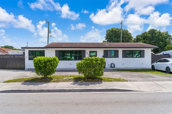 $799,000 | 4211 West 8th Avenue, Hialeah, FL 33012