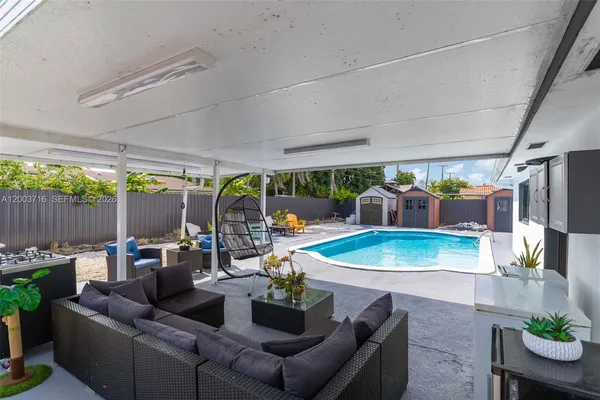 $799,000 | 4211 West 8th Avenue, Hialeah, FL 33012