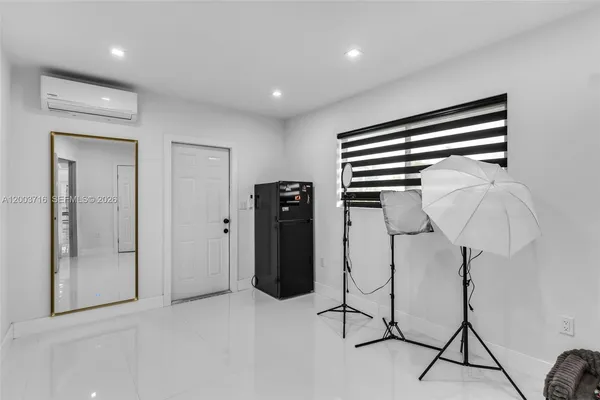 $799,000 | 4211 West 8th Avenue, Hialeah, FL 33012