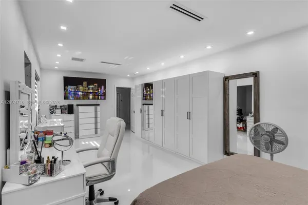 $799,000 | 4211 West 8th Avenue, Hialeah, FL 33012