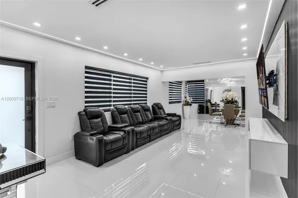 $799,000 | 4211 West 8th Avenue, Hialeah, FL 33012