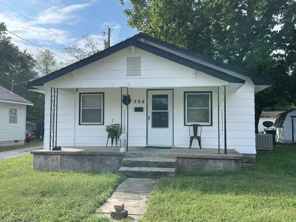 $70,000 | 304 East Rose Street, Pittsburg, KS 66762
