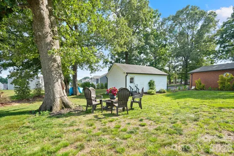 $474,900 | 1520 5th Street Northeast, Hickory, NC 28601