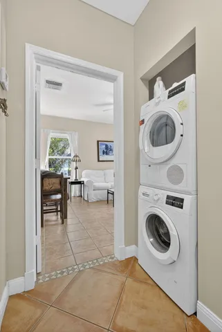 a view of living room washer and dryer