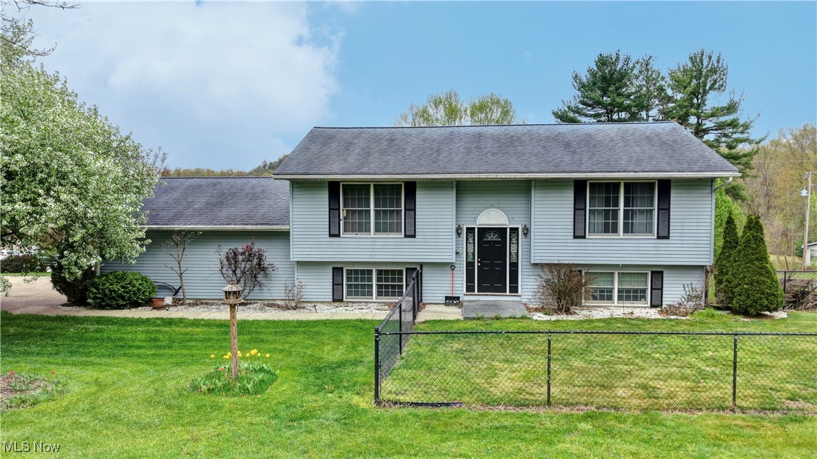 87410 Reed Road Uhrichsville, OH 44683 - Photo 2 of 40 Gallery Image 2