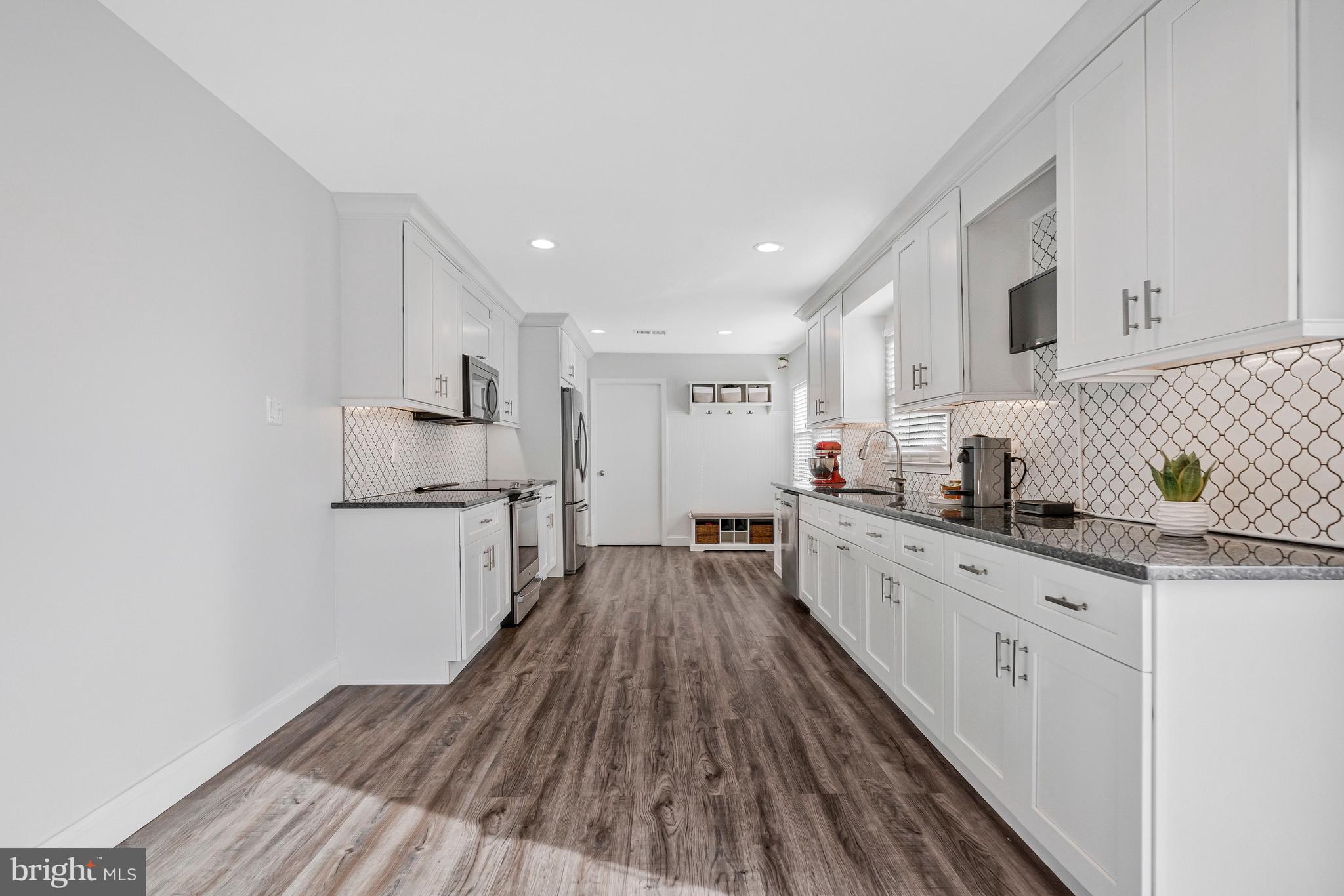 13127 Parson Lane Fairfax, VA 22033 - Photo 17 of 44