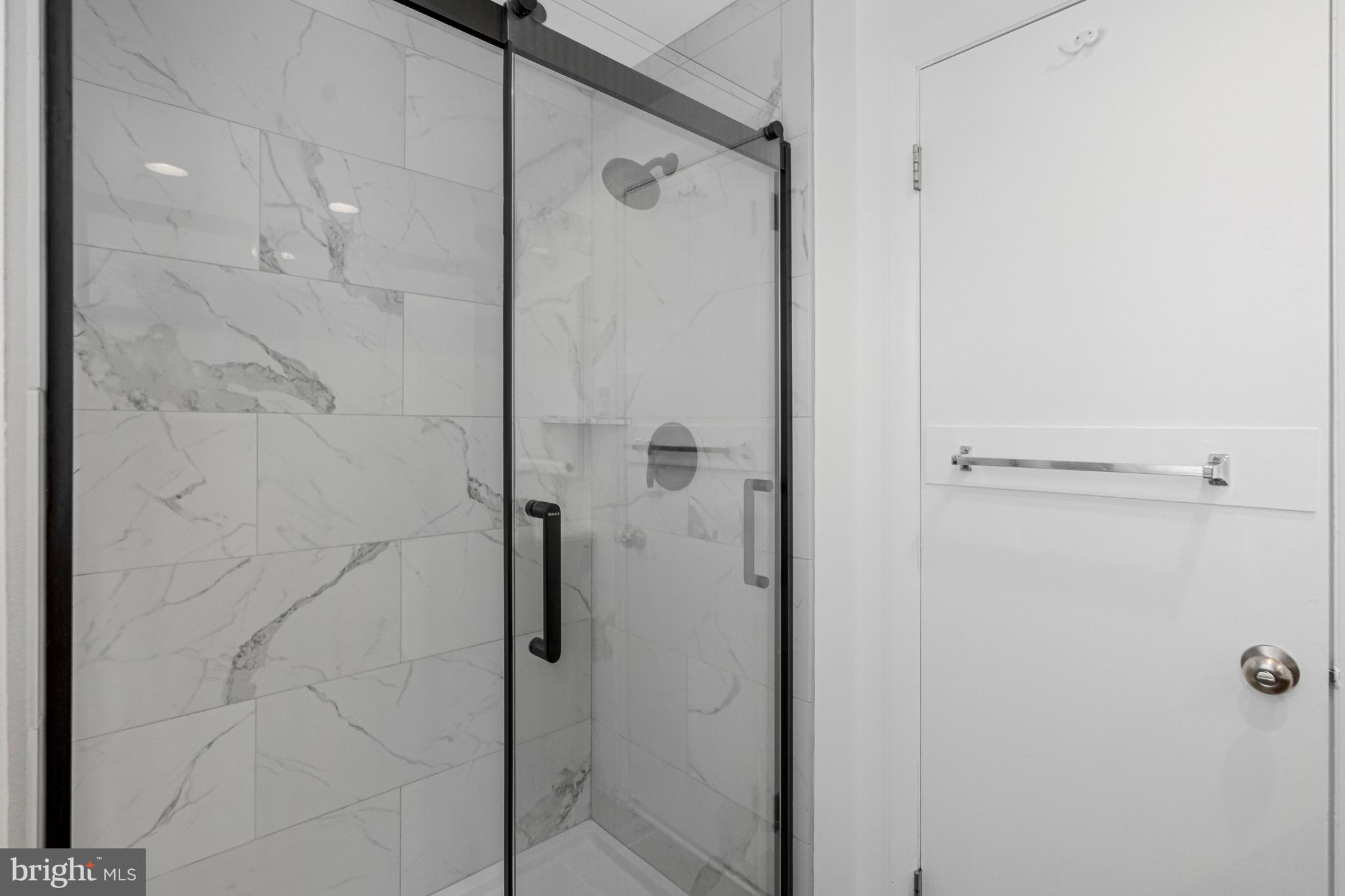 13127 Parson Lane Fairfax, VA 22033 - Photo 29 of 44 primary bath