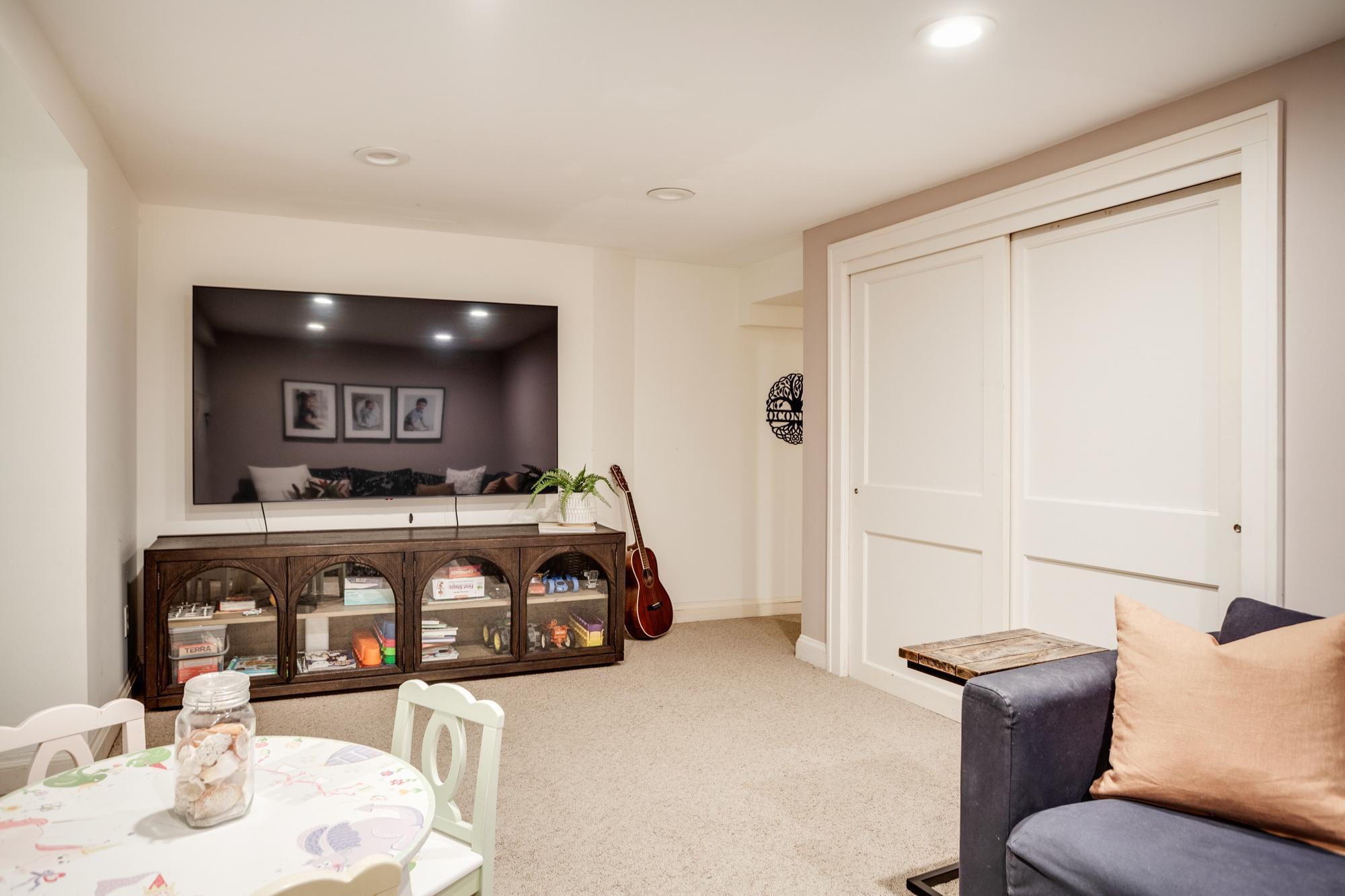 2450 West 24th Street Minneapolis, MN 55405 - Photo 47 of 69