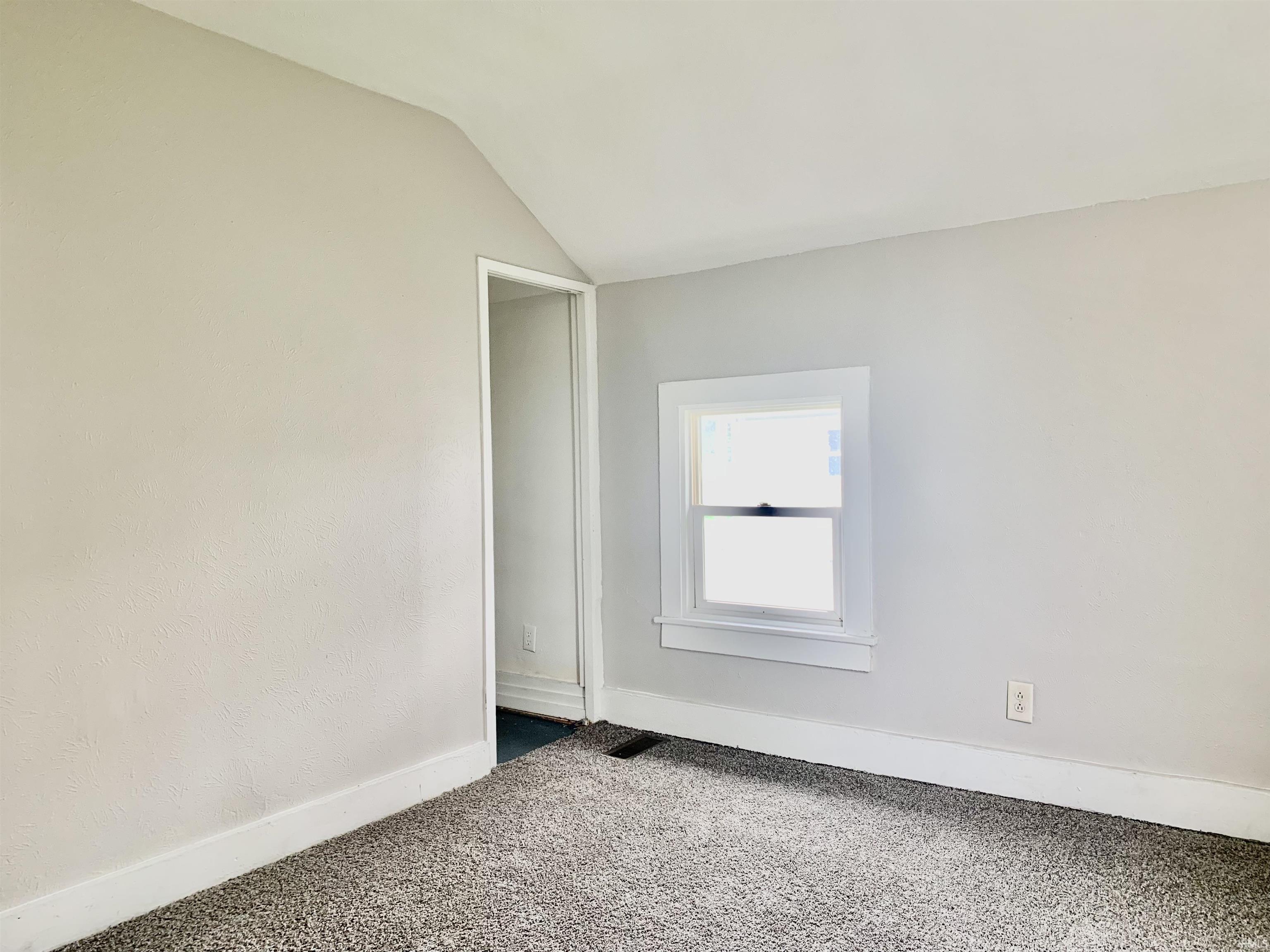 1007 Mason Street Elkhart, IN 46516 - Photo 15 of 17