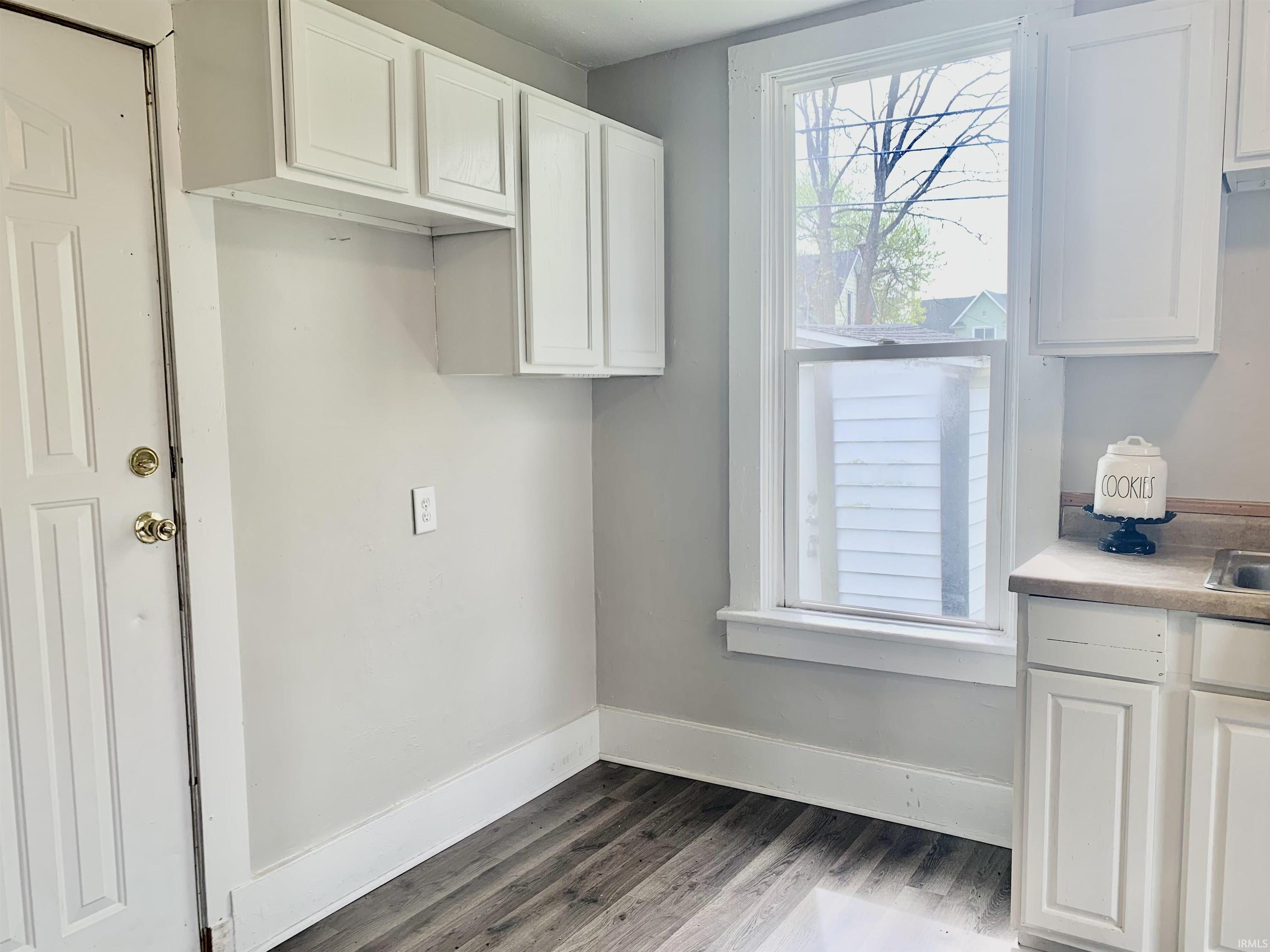 1007 Mason Street Elkhart, IN 46516 - Photo 6 of 17