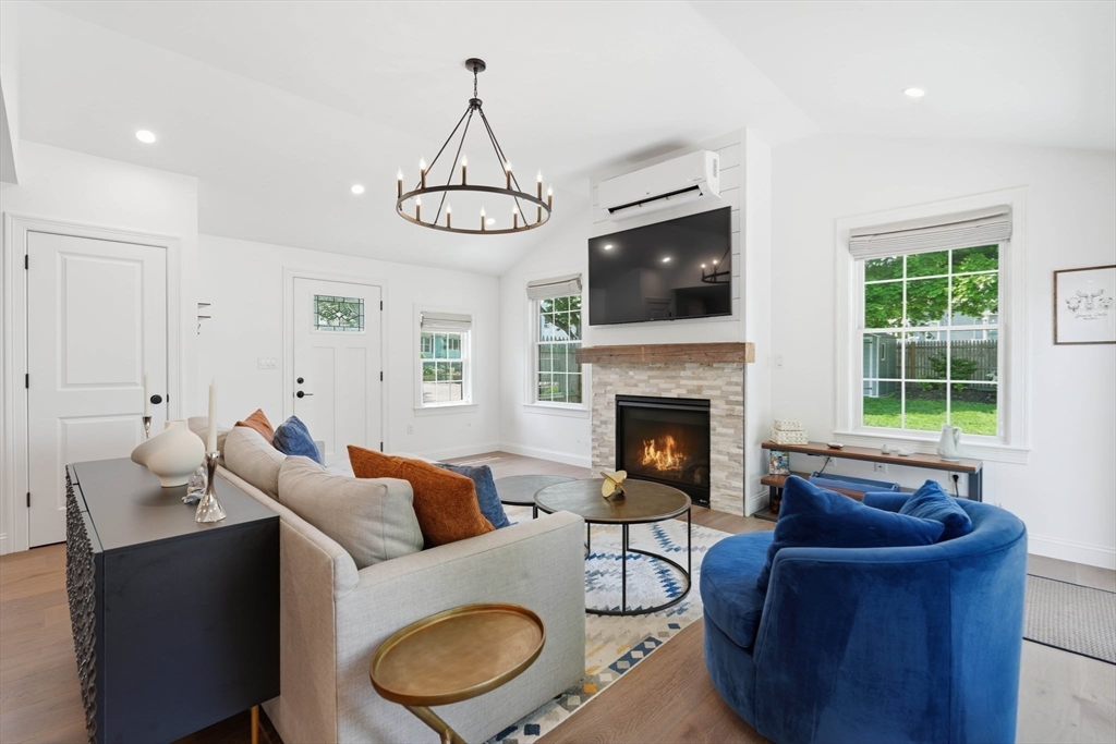 43 Needham Road, Unit 2 Danvers, MA 01923 - Photo 11 of 35