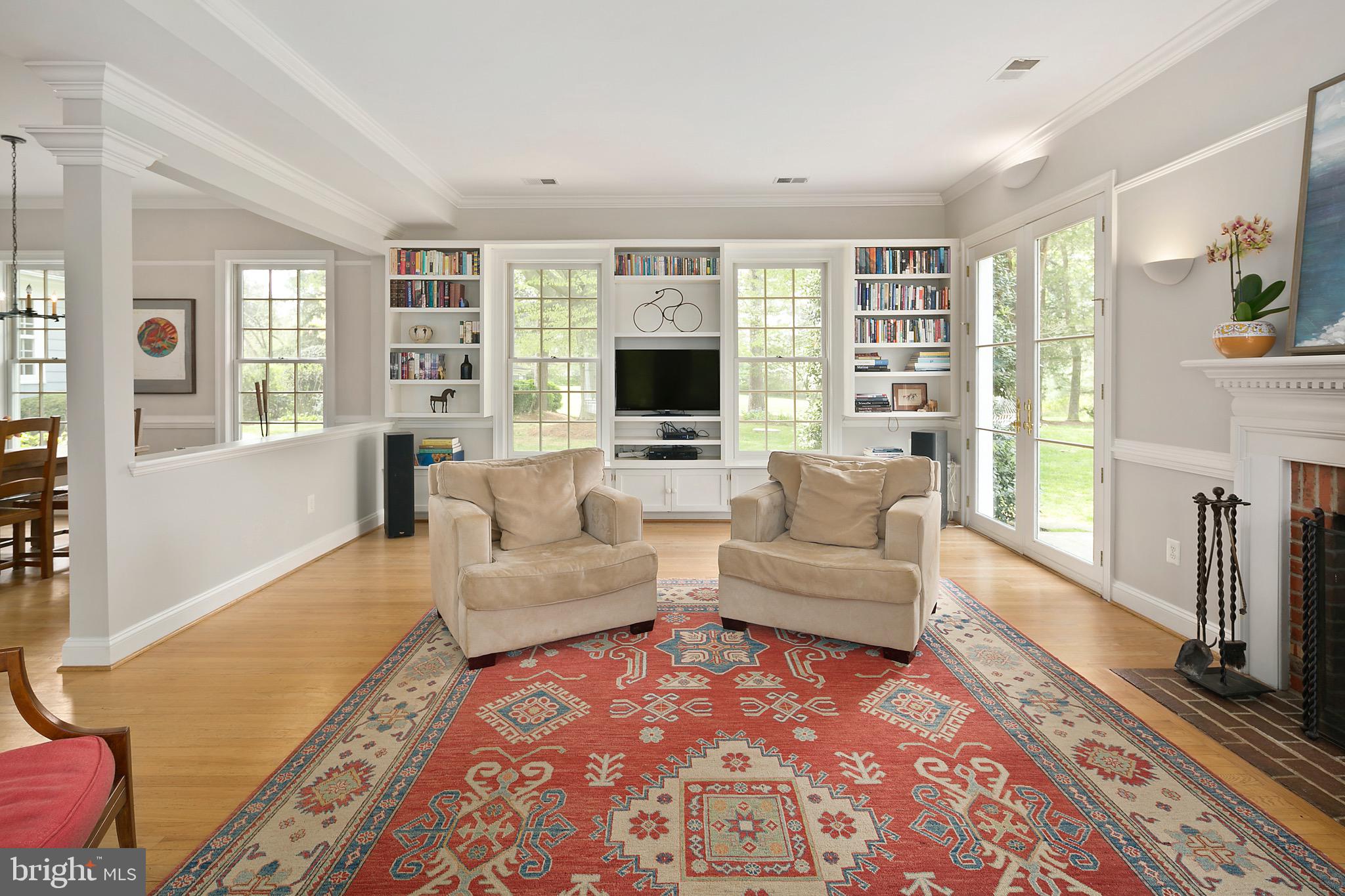 1213 Towlston Road McLean, VA 22102 - Photo 15 of 50 Custom millwork and built ins