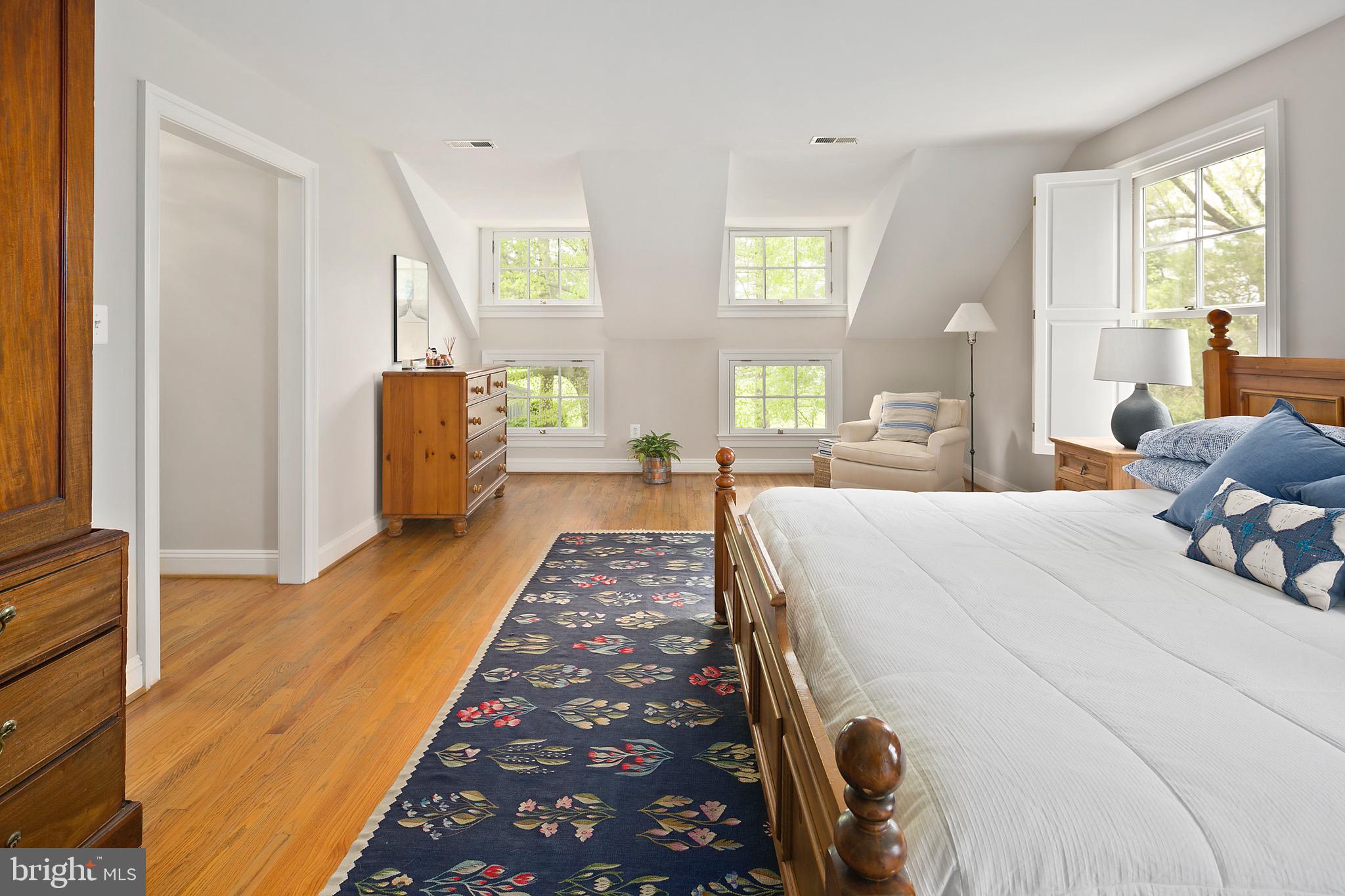 1213 Towlston Road McLean, VA 22102 - Photo 29 of 50 Grand, bright Master Bedroom with tiered windows