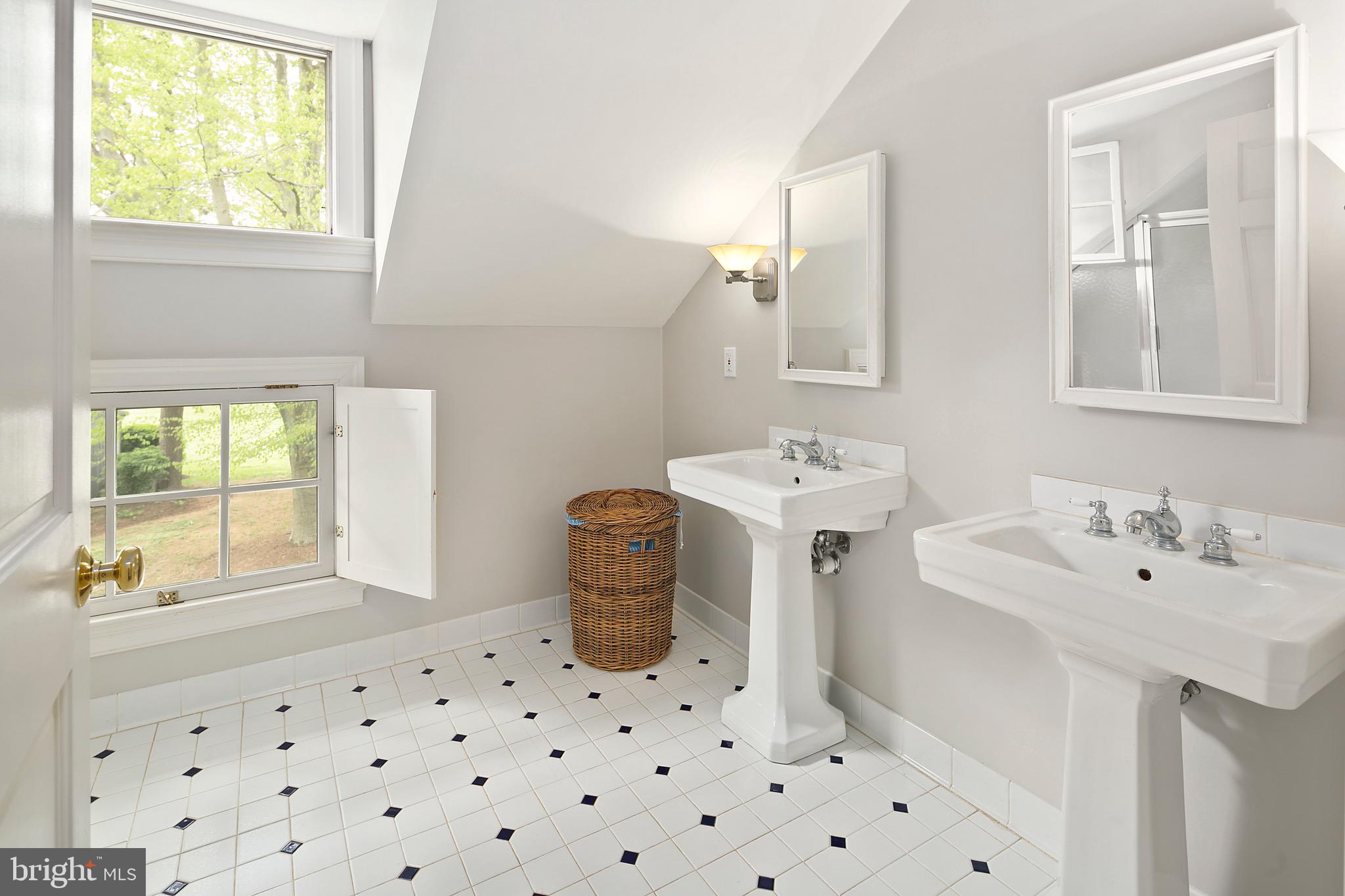 1213 Towlston Road McLean, VA 22102 - Photo 31 of 50 Master Bath with dual pedestal sinks